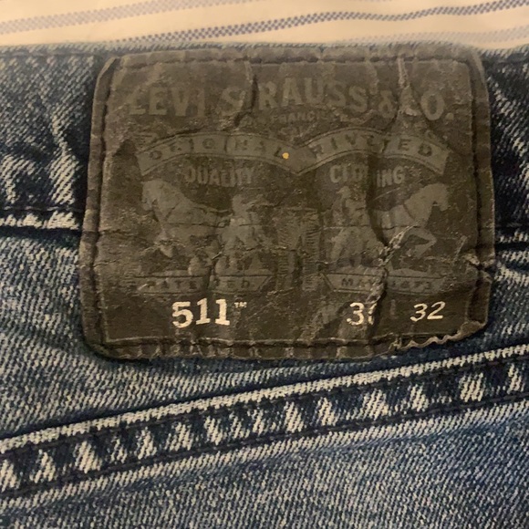 Men’s Dark Wash Levi’s 511 - Picture 3 of 5